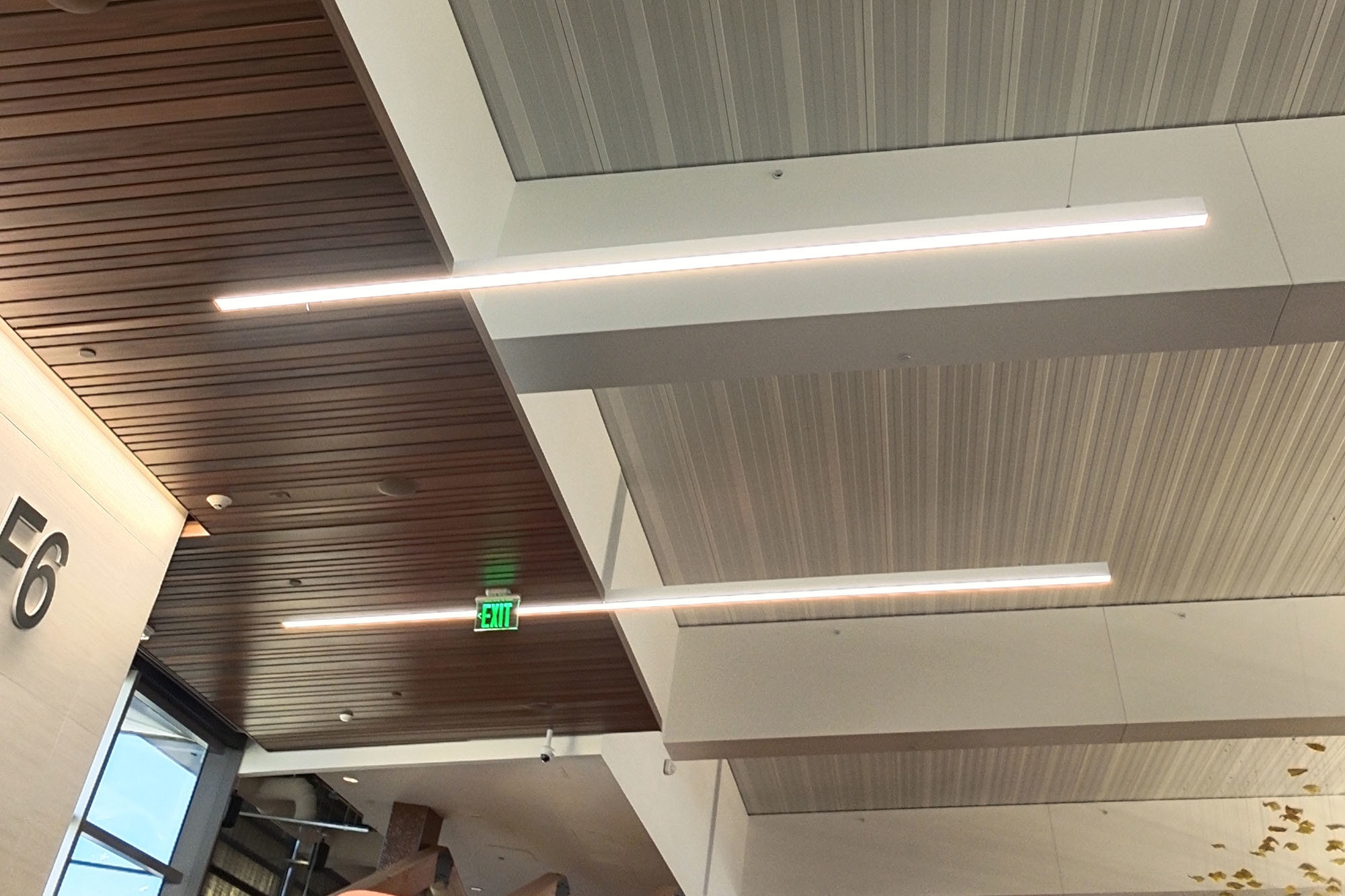 kasus perusahaan terbaru tentang Aplikasi Lampu Strip Linear LED