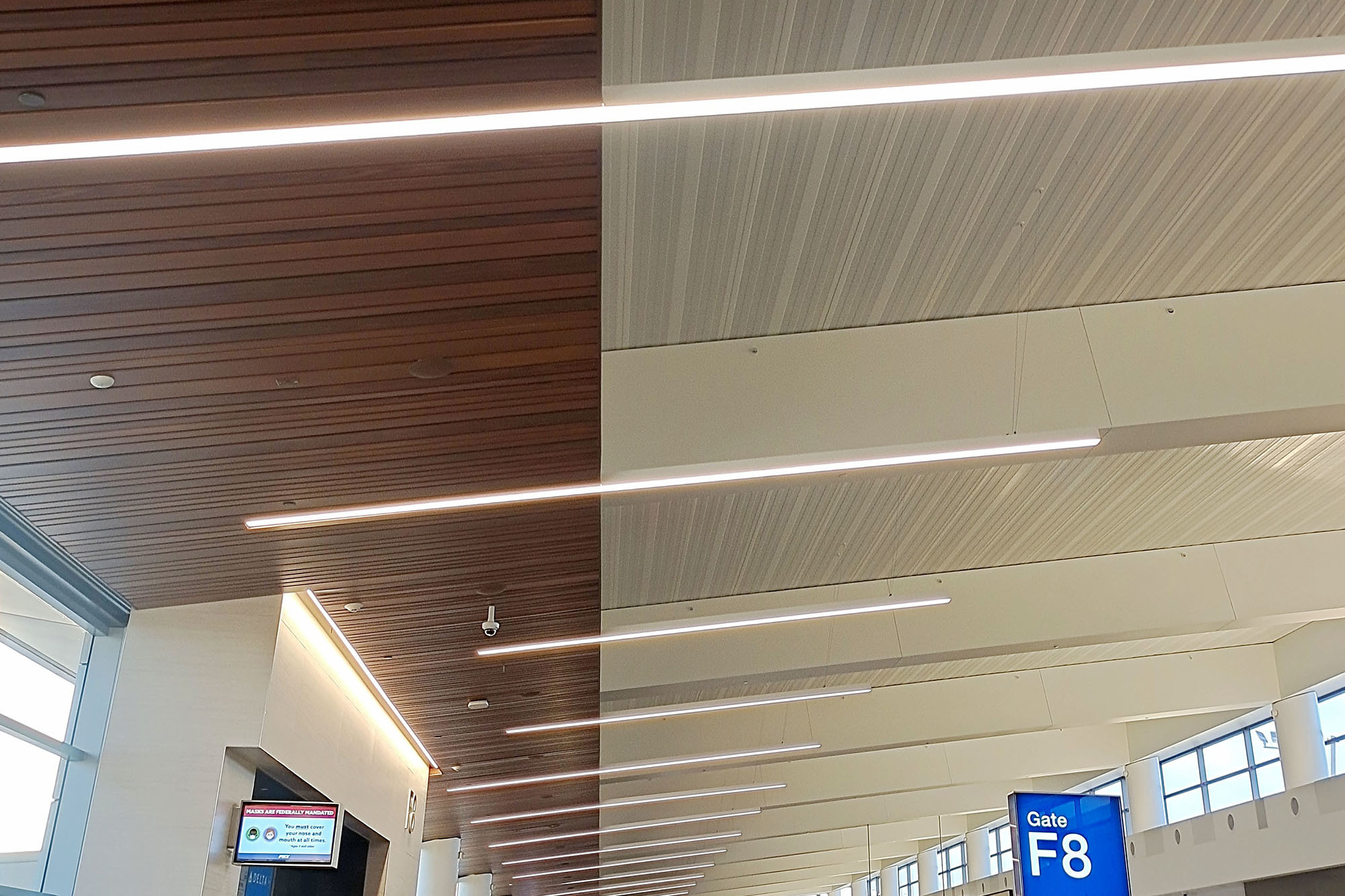 kasus perusahaan terbaru tentang Aplikasi Lampu Strip Linear LED